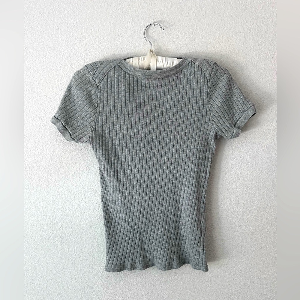 || THREE DOTS || RIBBED TOP || RIBBED GREY TEE ||